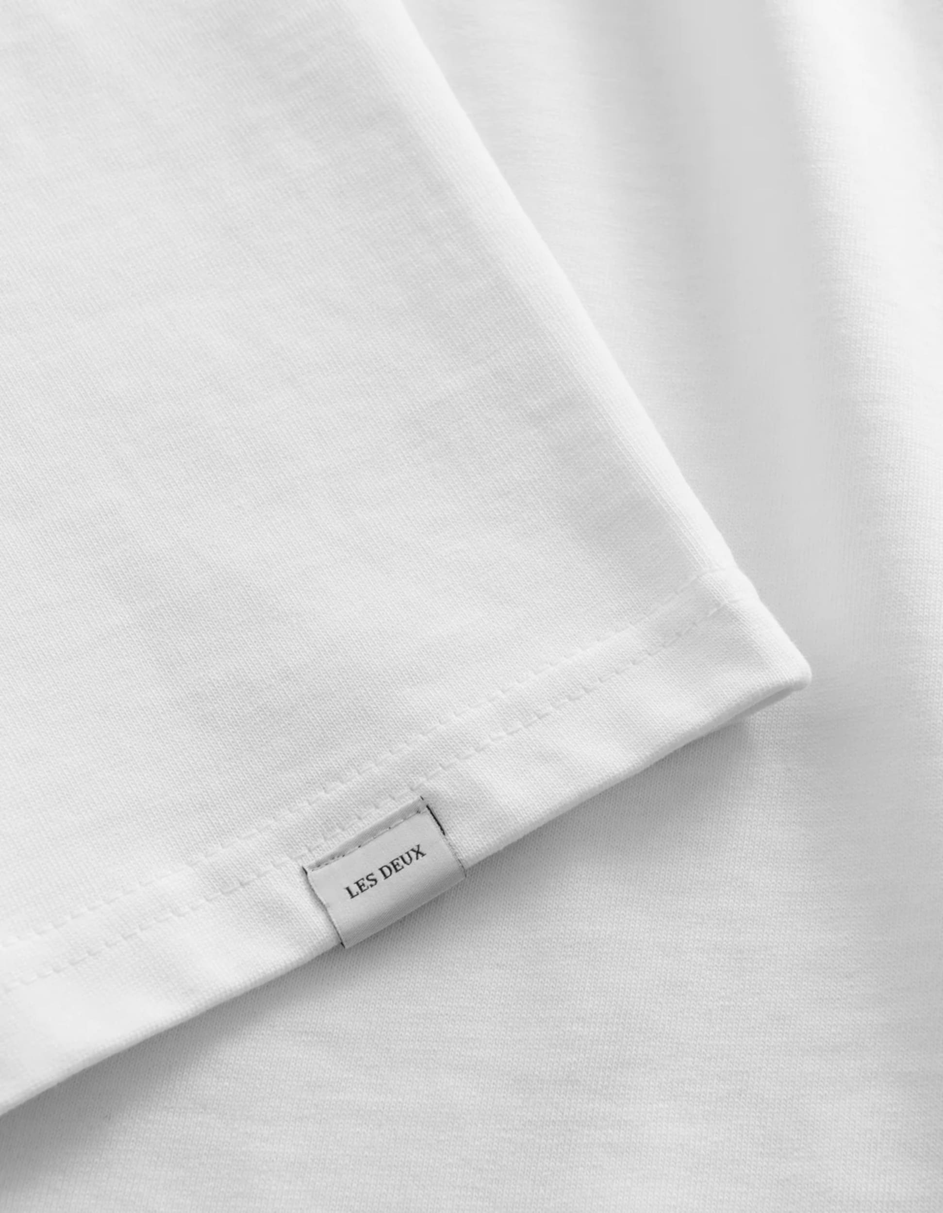 T-shirt ametora blanc de la marque Les Deux manche